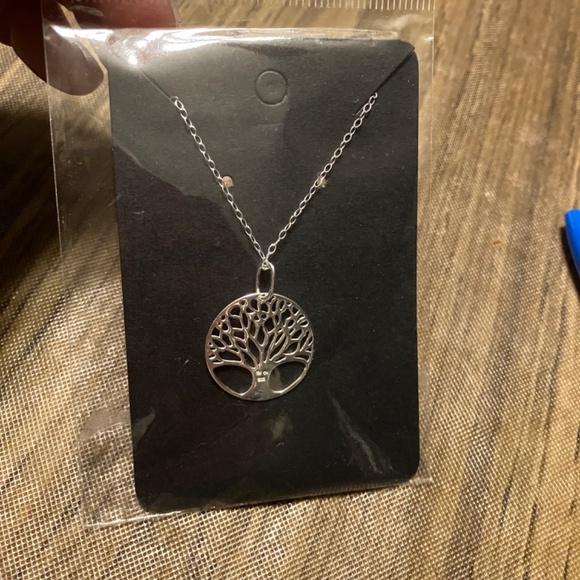 🍀925 STERLING SILVER TREE OF LIFE NECKLACE WITH 18" CHAIN☘️ - Picture 4 of 8